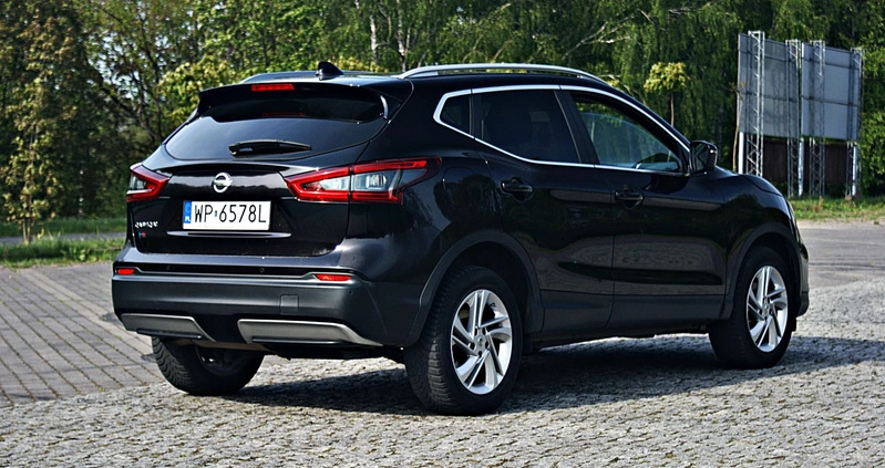 Nissan Qashqai cena 69900 przebieg: 135500, rok produkcji 2018 z Sierpc małe 781